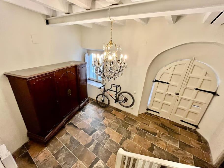 Huge Superb Duplex Old Town *